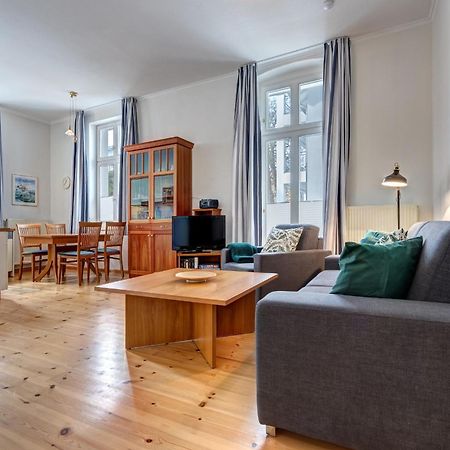 Villa Ahlbeck - Ferienwohnung Kuehlungsborn Heringsdorf Dış mekan fotoğraf