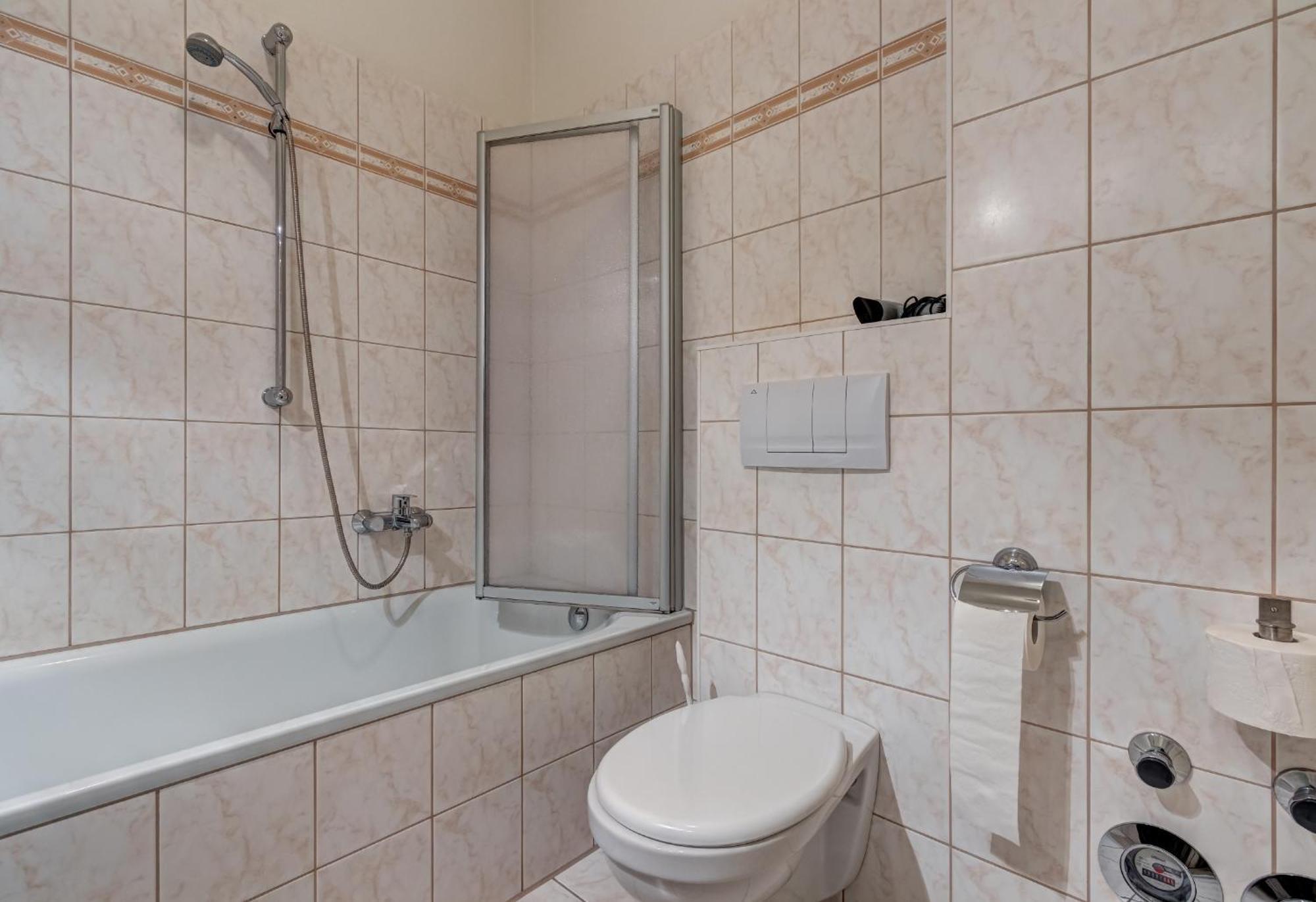 Villa Ahlbeck - Ferienwohnung Kuehlungsborn Heringsdorf Dış mekan fotoğraf