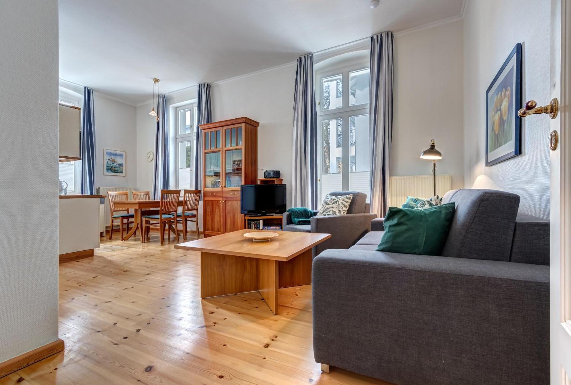 Villa Ahlbeck - Ferienwohnung Kuehlungsborn Heringsdorf Dış mekan fotoğraf